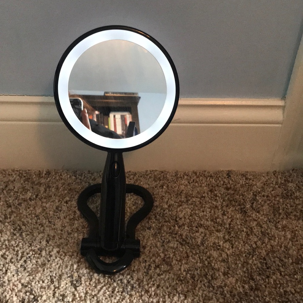 Conair Stand Up Light Up Magnifying Mirror